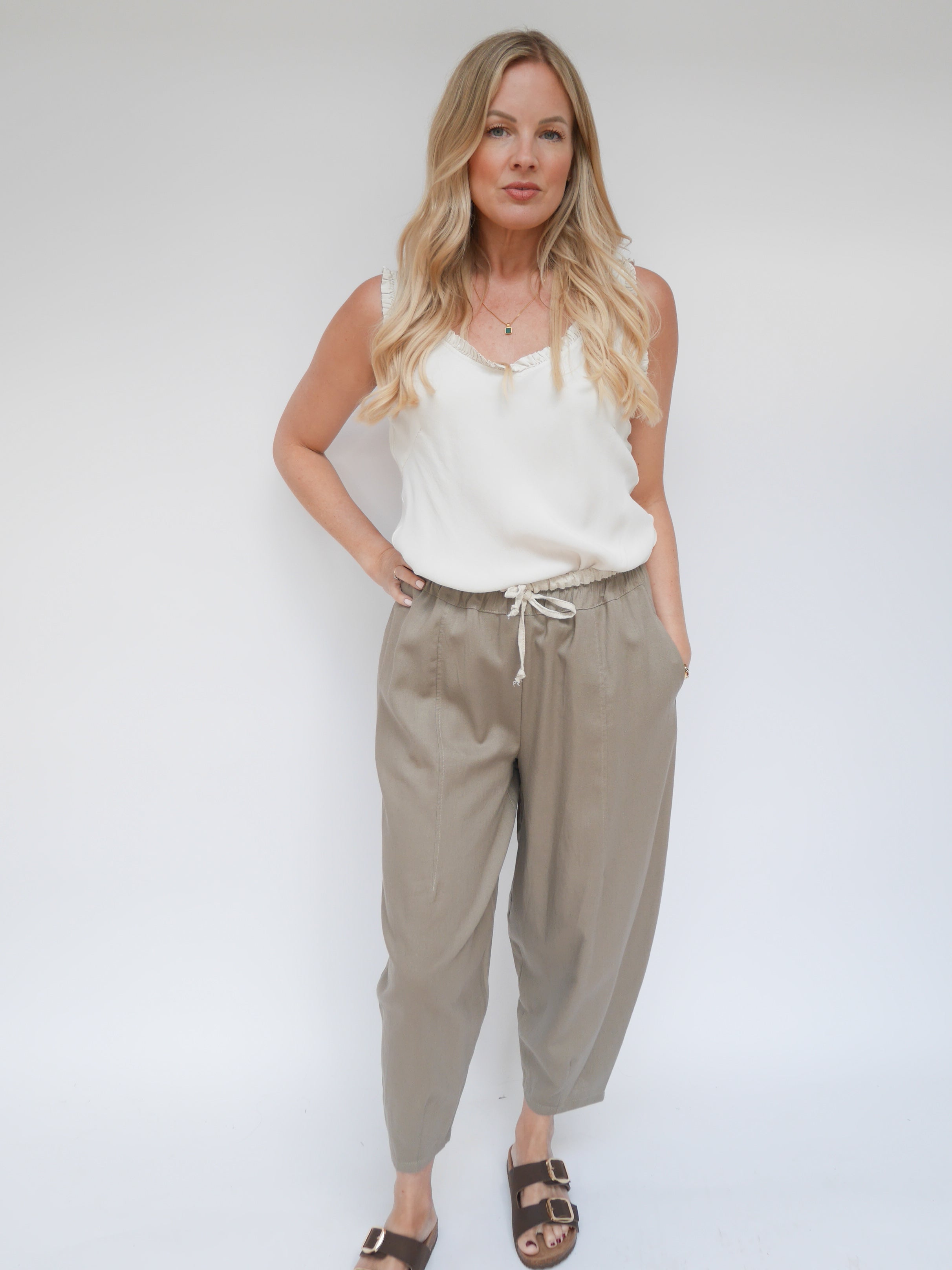 Linen Barrel Joggers Mocha