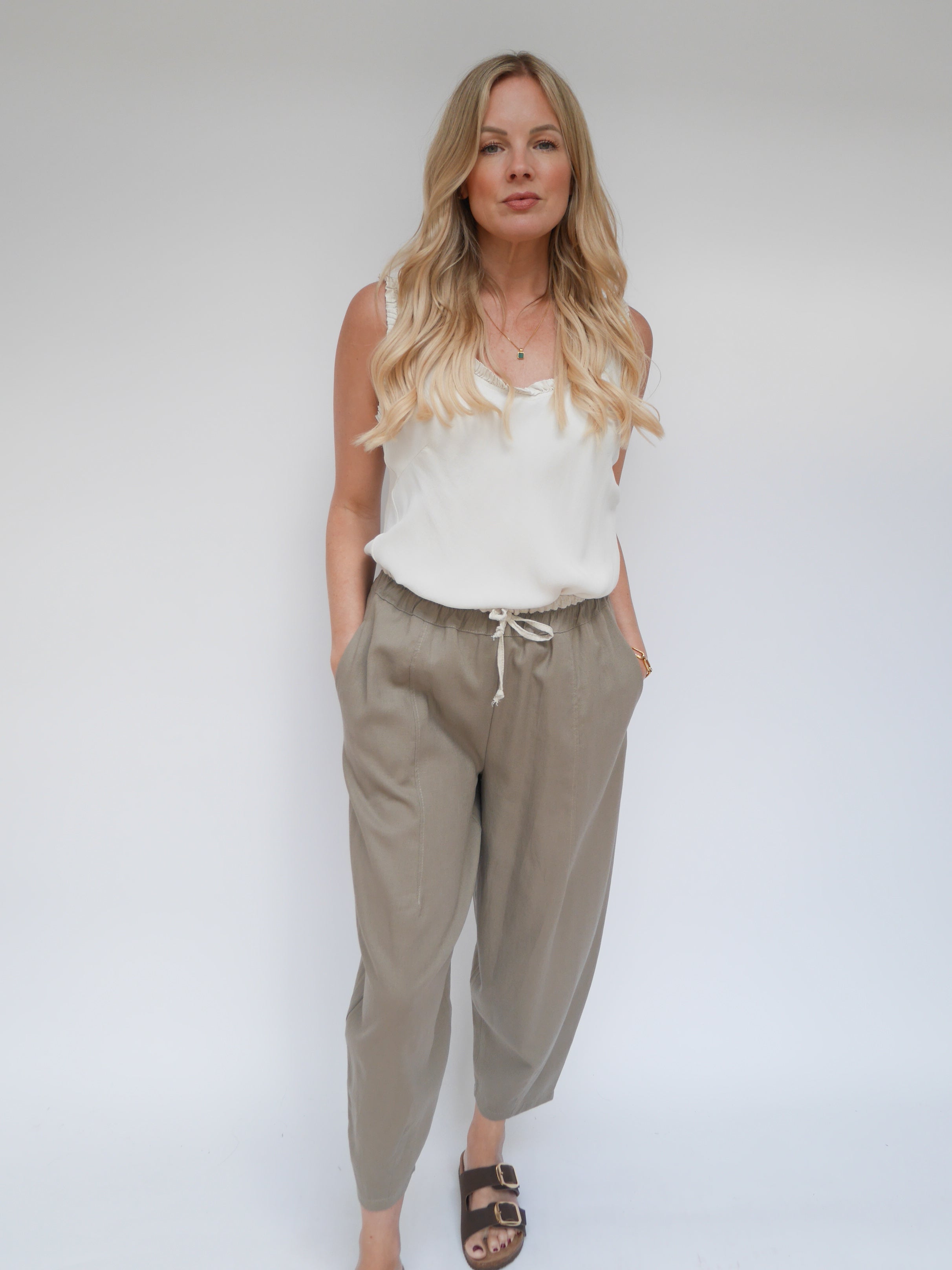 Linen Barrel Joggers Mocha