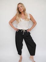 Linen Barrel Joggers Black