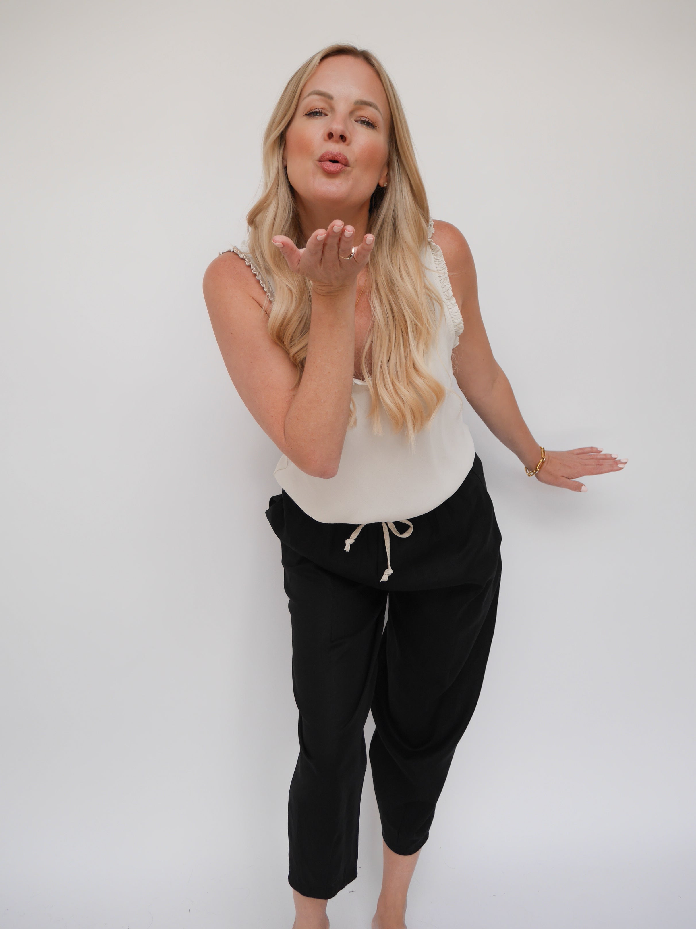 Linen Barrel Joggers Black