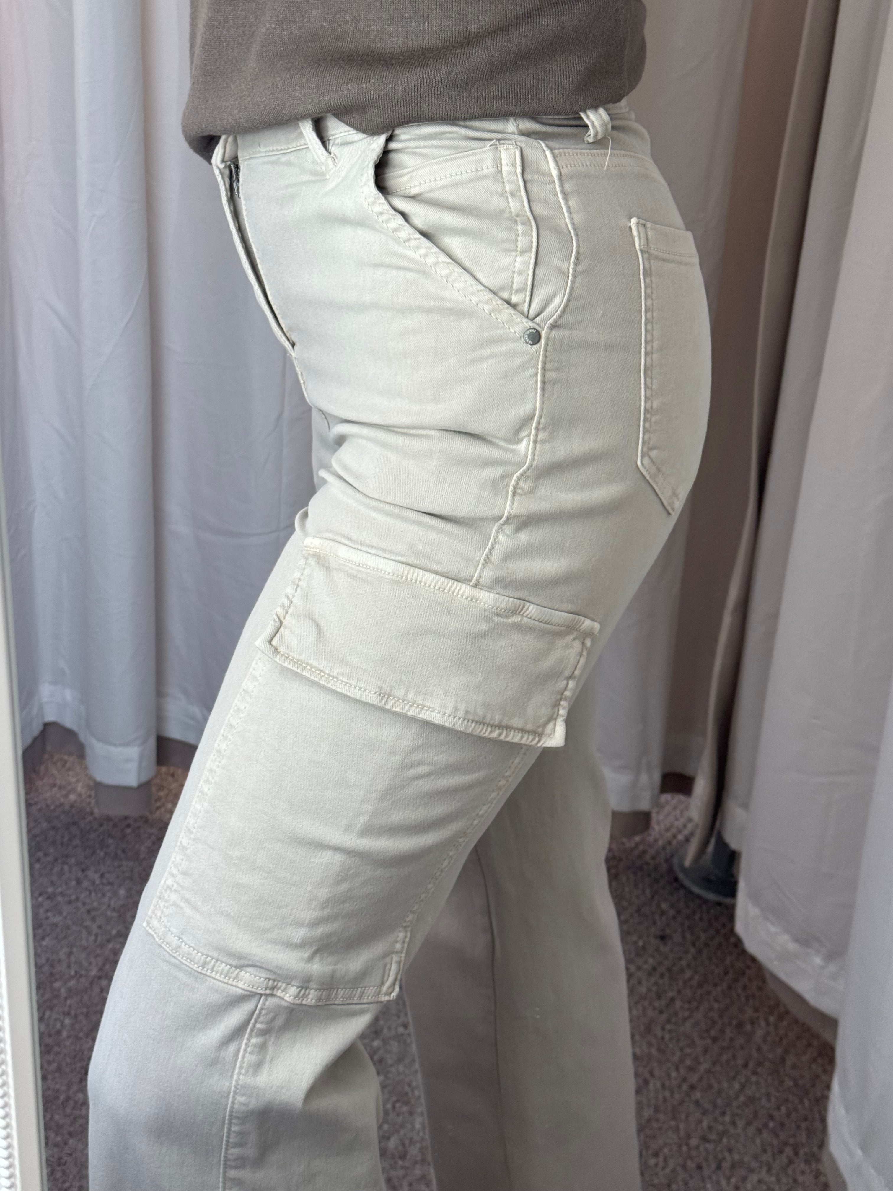 Melly & Co Beige Cargo Jeans