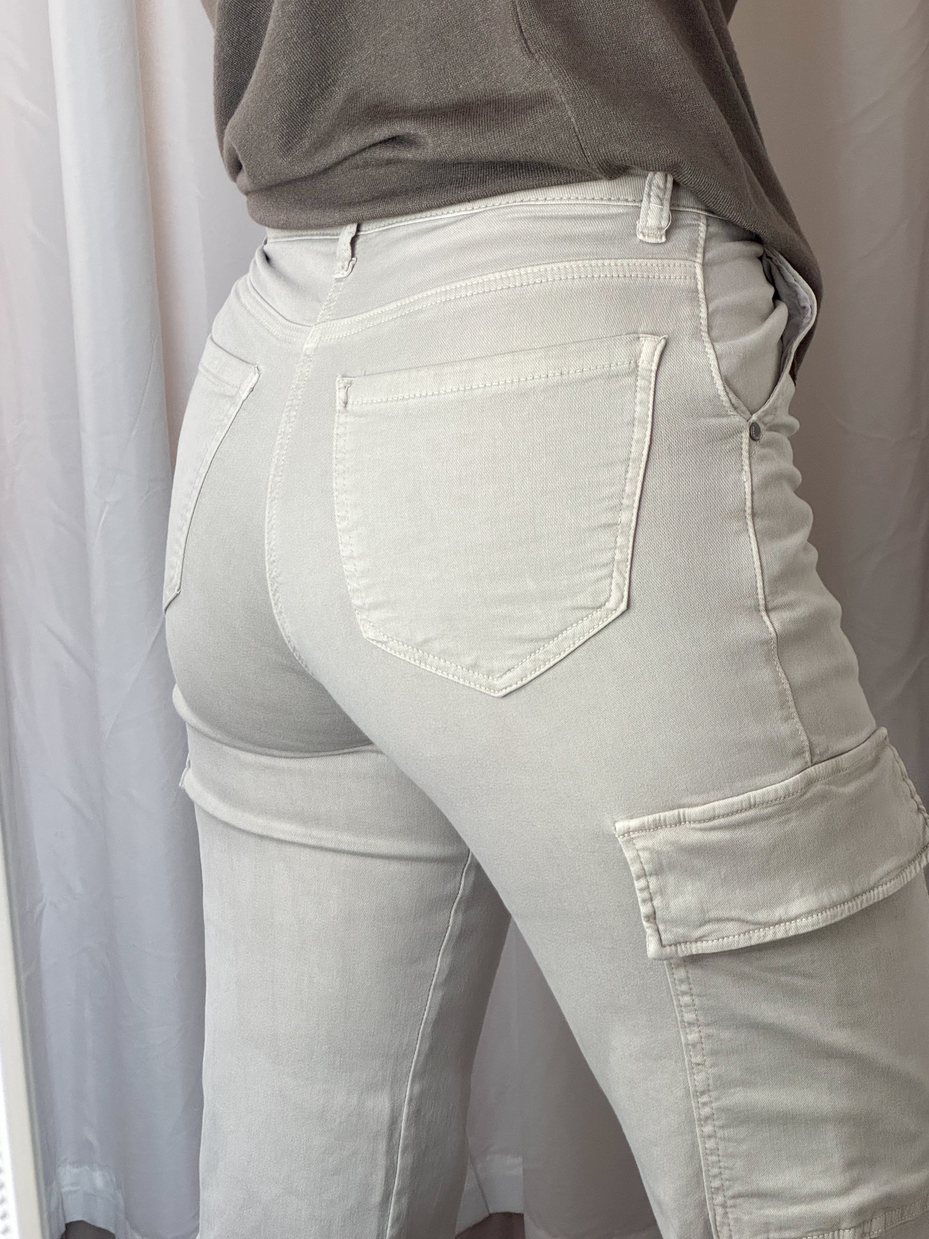 Melly & Co Beige Cargo Jeans