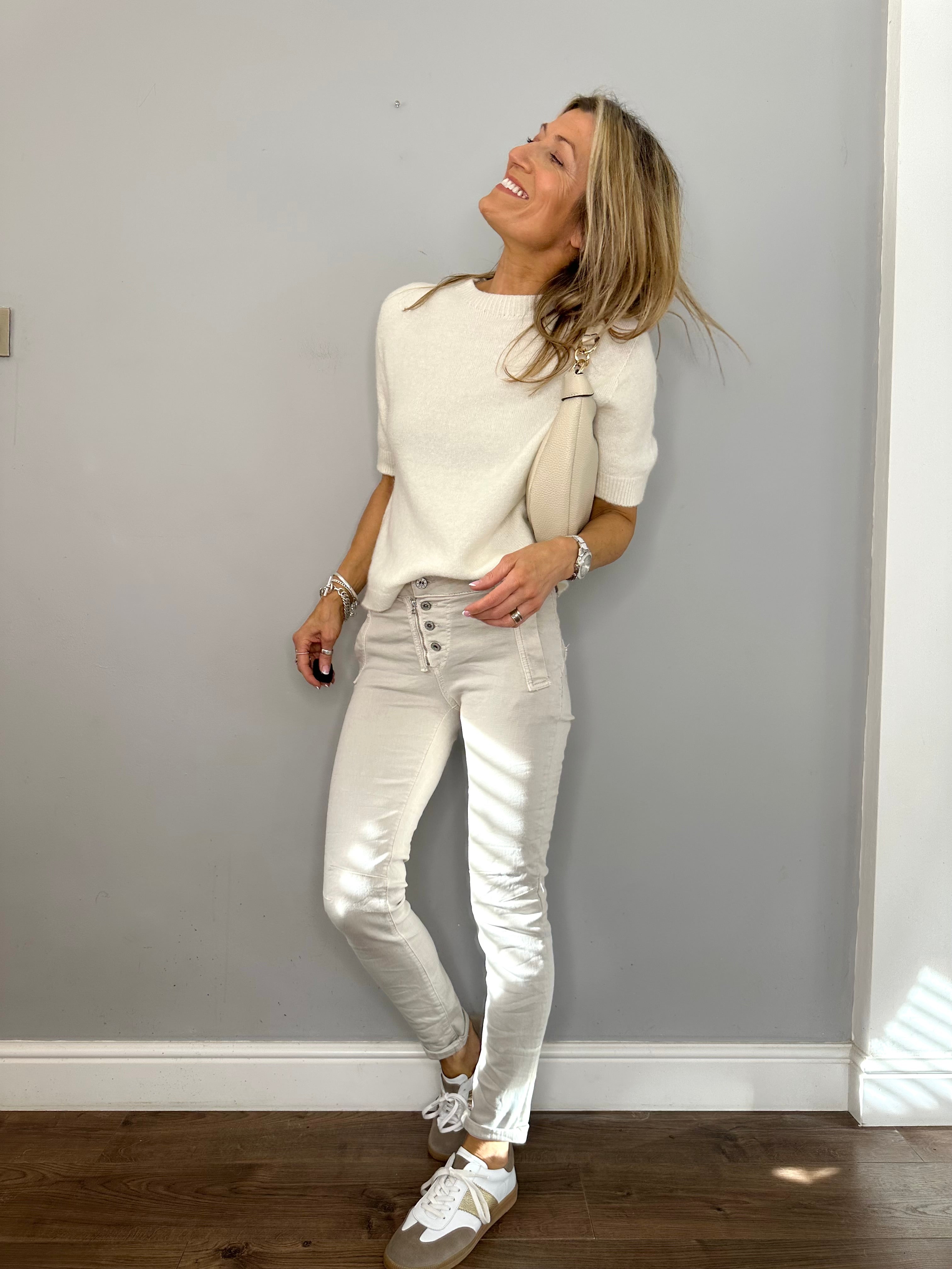 Melly & Co Stone 4 Button Hole Detail Jeans