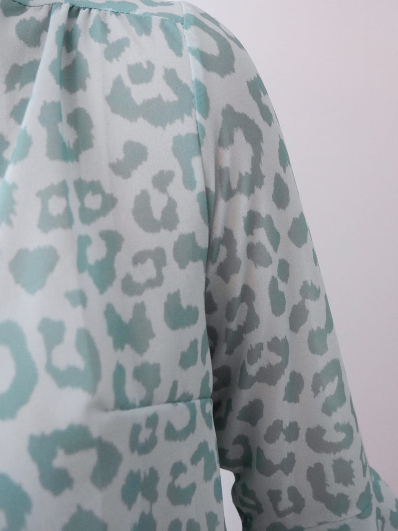 Anika Blouse Leopard Green