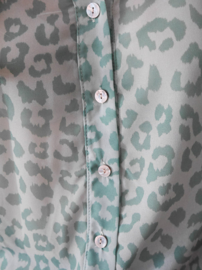 Anika Blouse Leopard Green