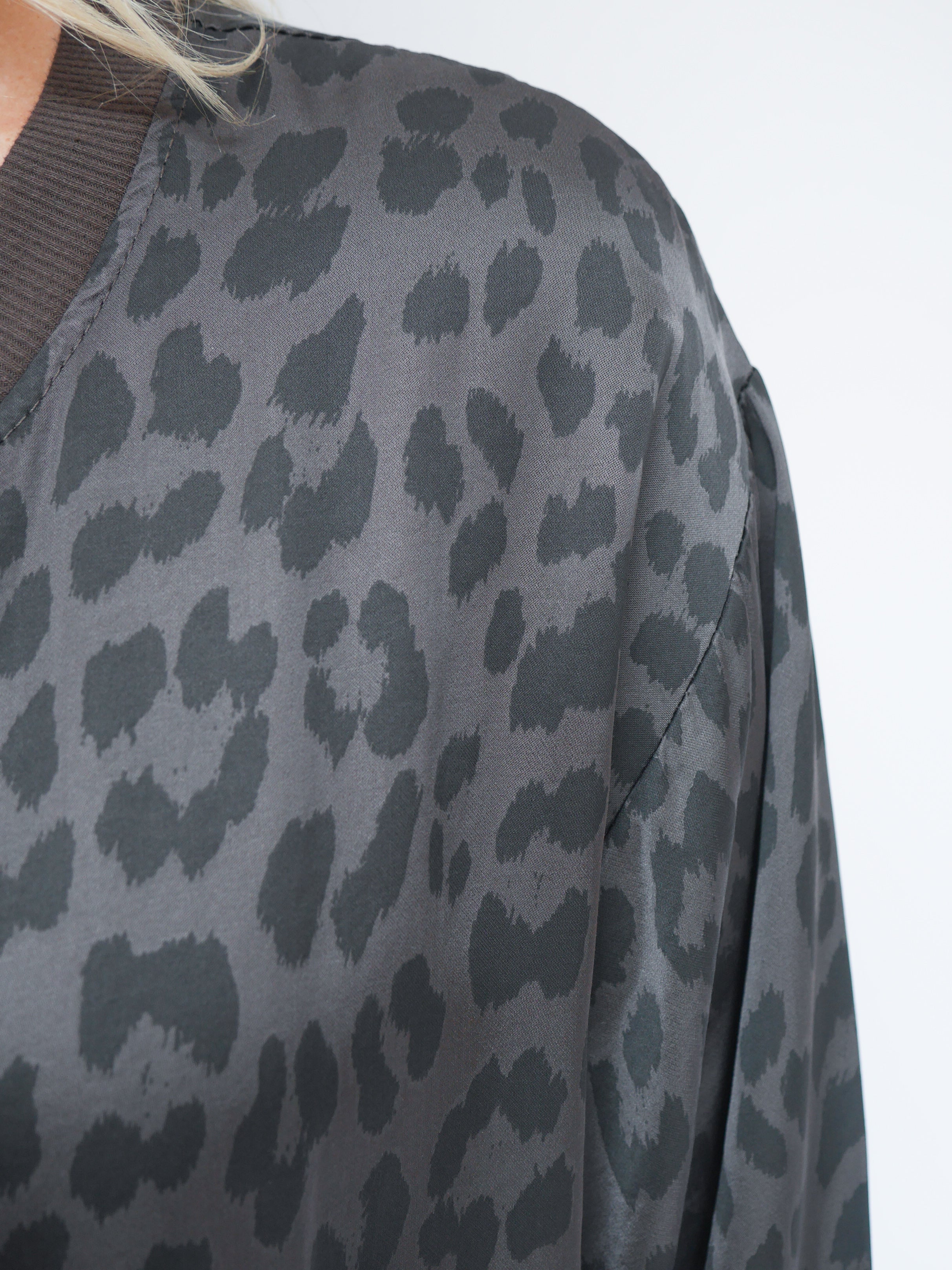 Demi Silk Leopard Bomber Chocolate