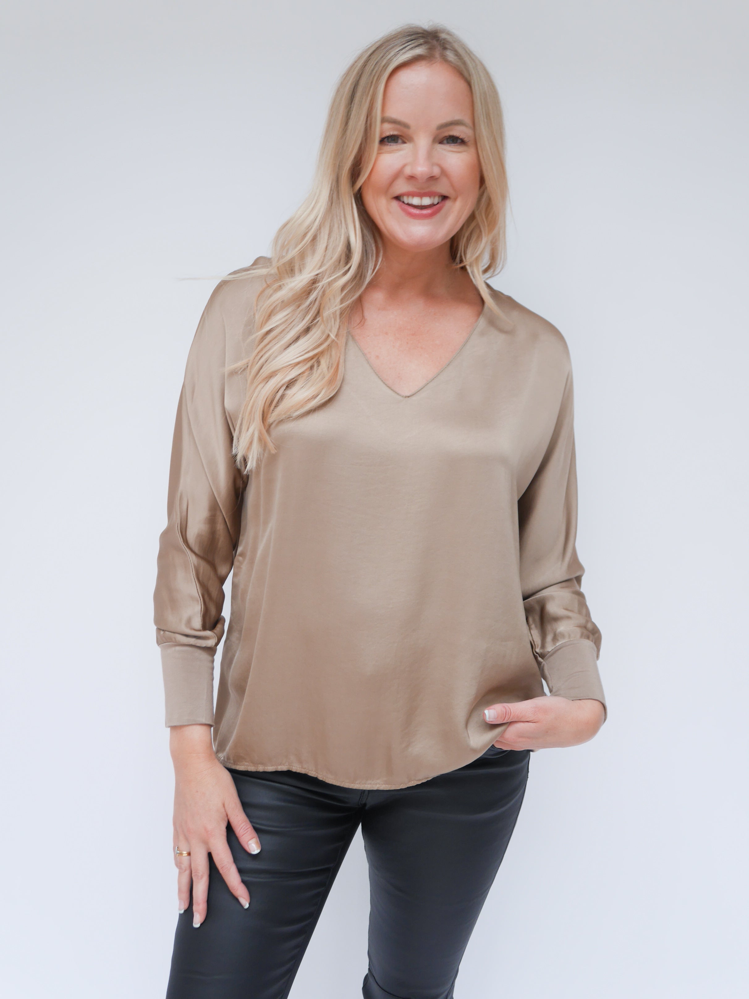 Leonie Blouse Camel