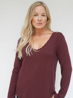 Amy Long Sleeve Tee Bordo