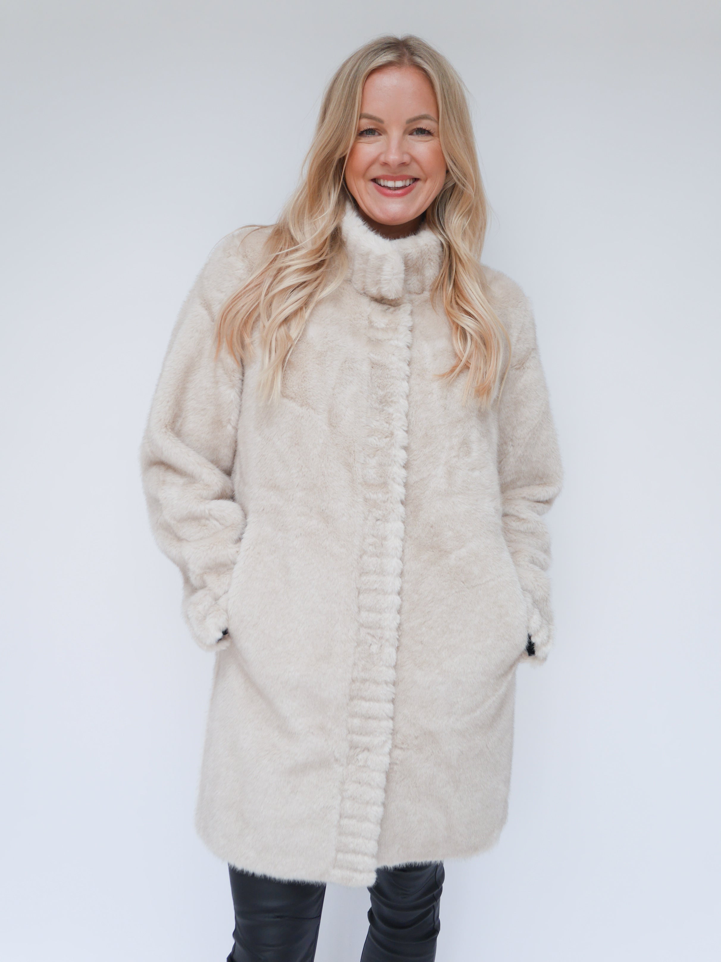 Camilla Faux Fur Coat Oatmeal