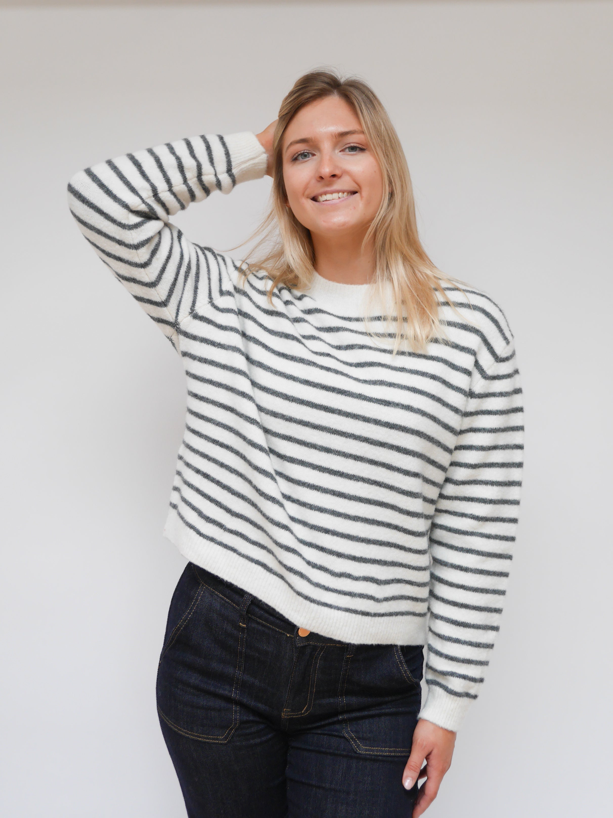 Nikki Knit Ivory & Grey