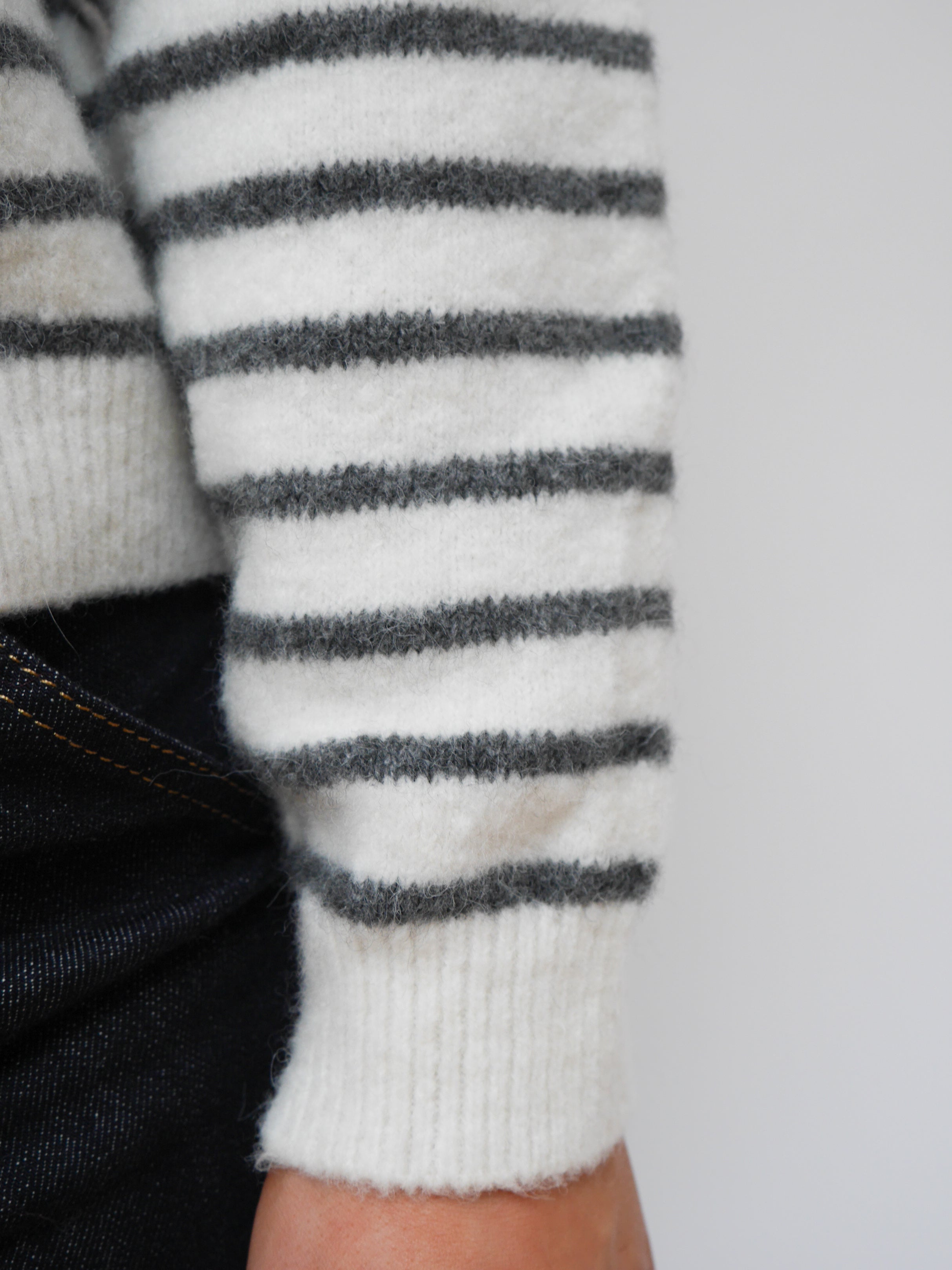 Nikki Knit Ivory & Grey