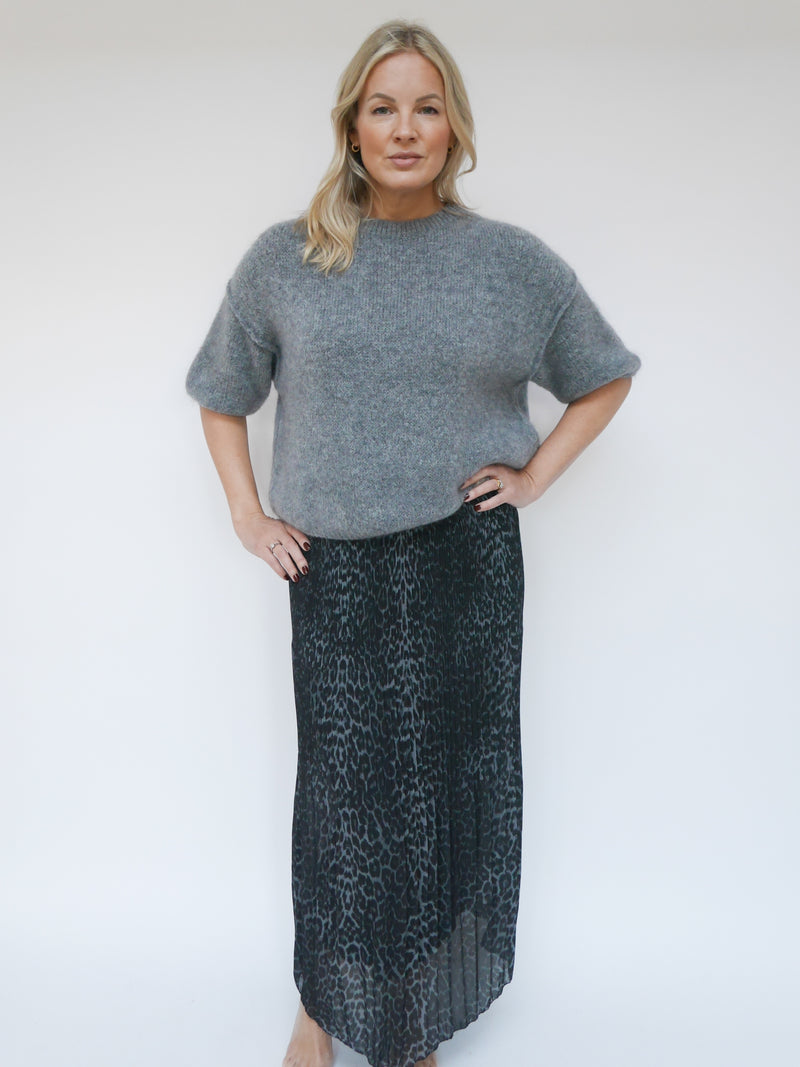 Farrah Skirt Grey Leopard