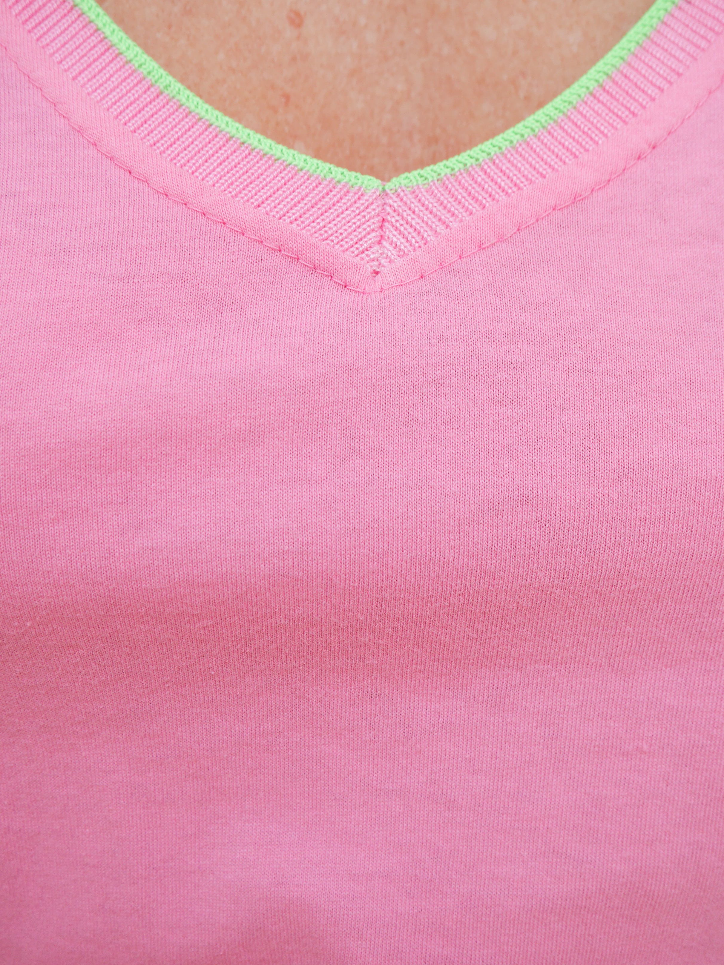 Skye Tee Fuchsia