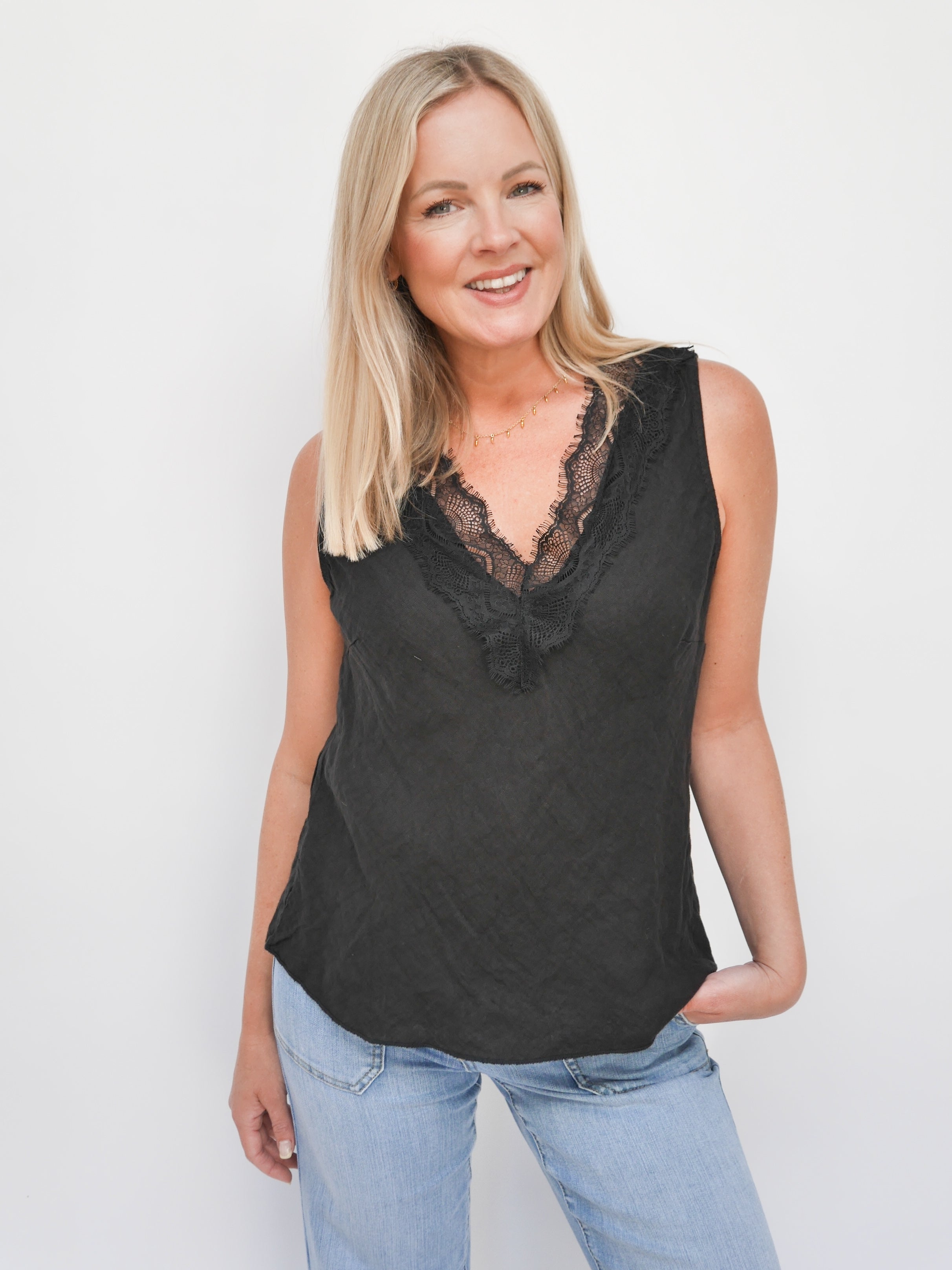 Amalee Linen Top Black