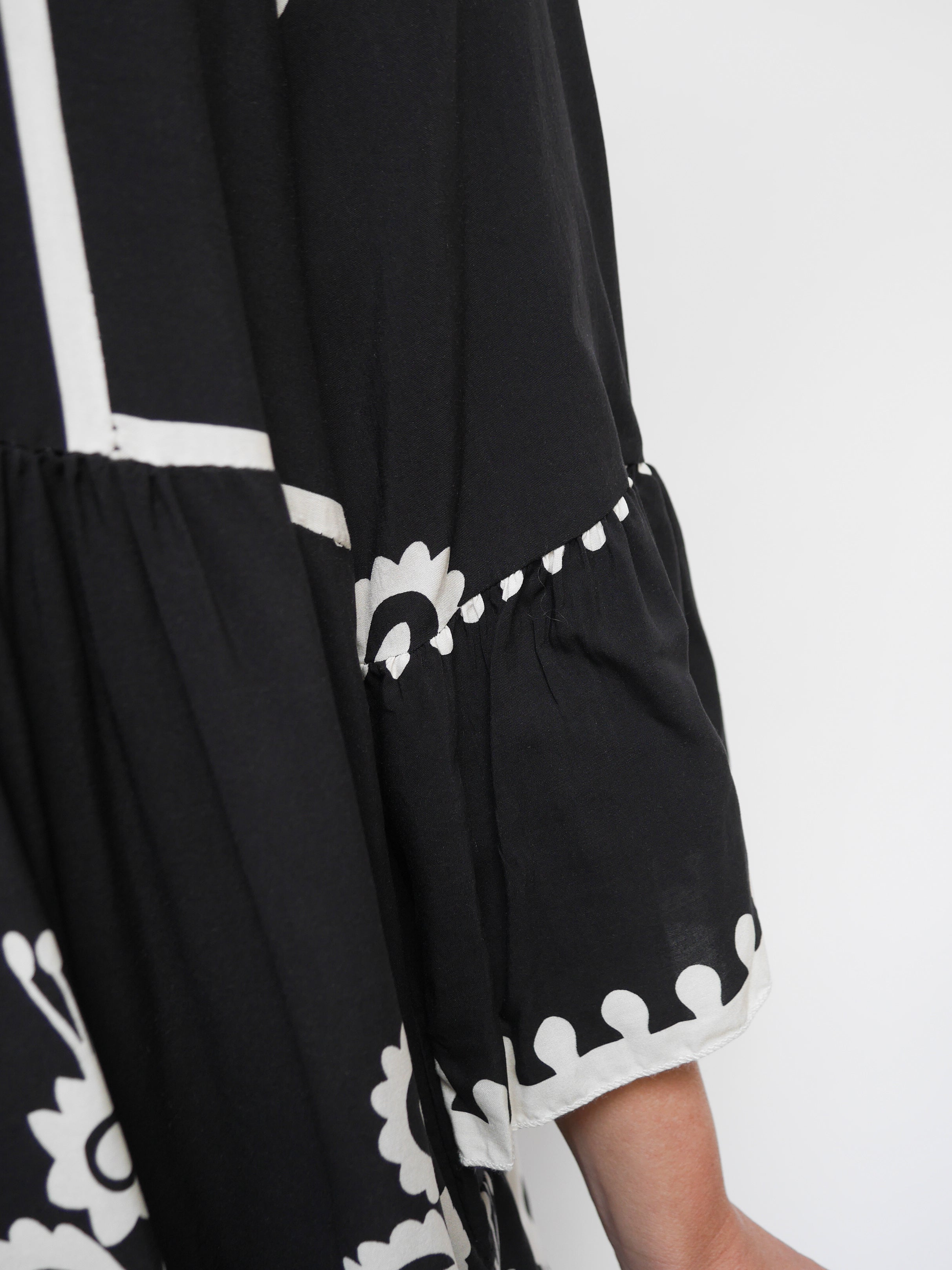 Victoria Dress Black & Ecru