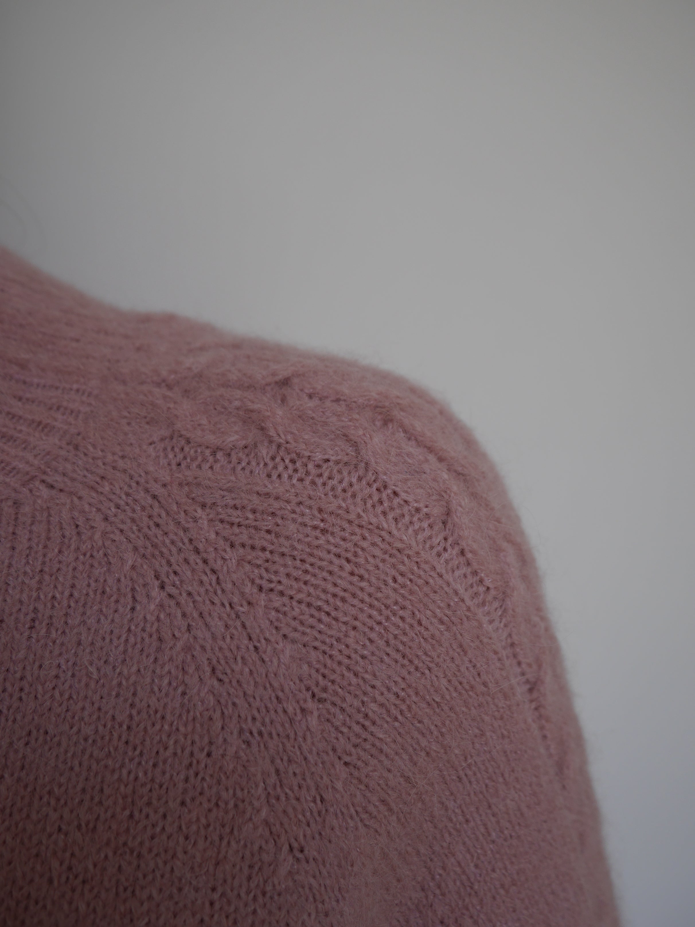 Faye Knit Rose