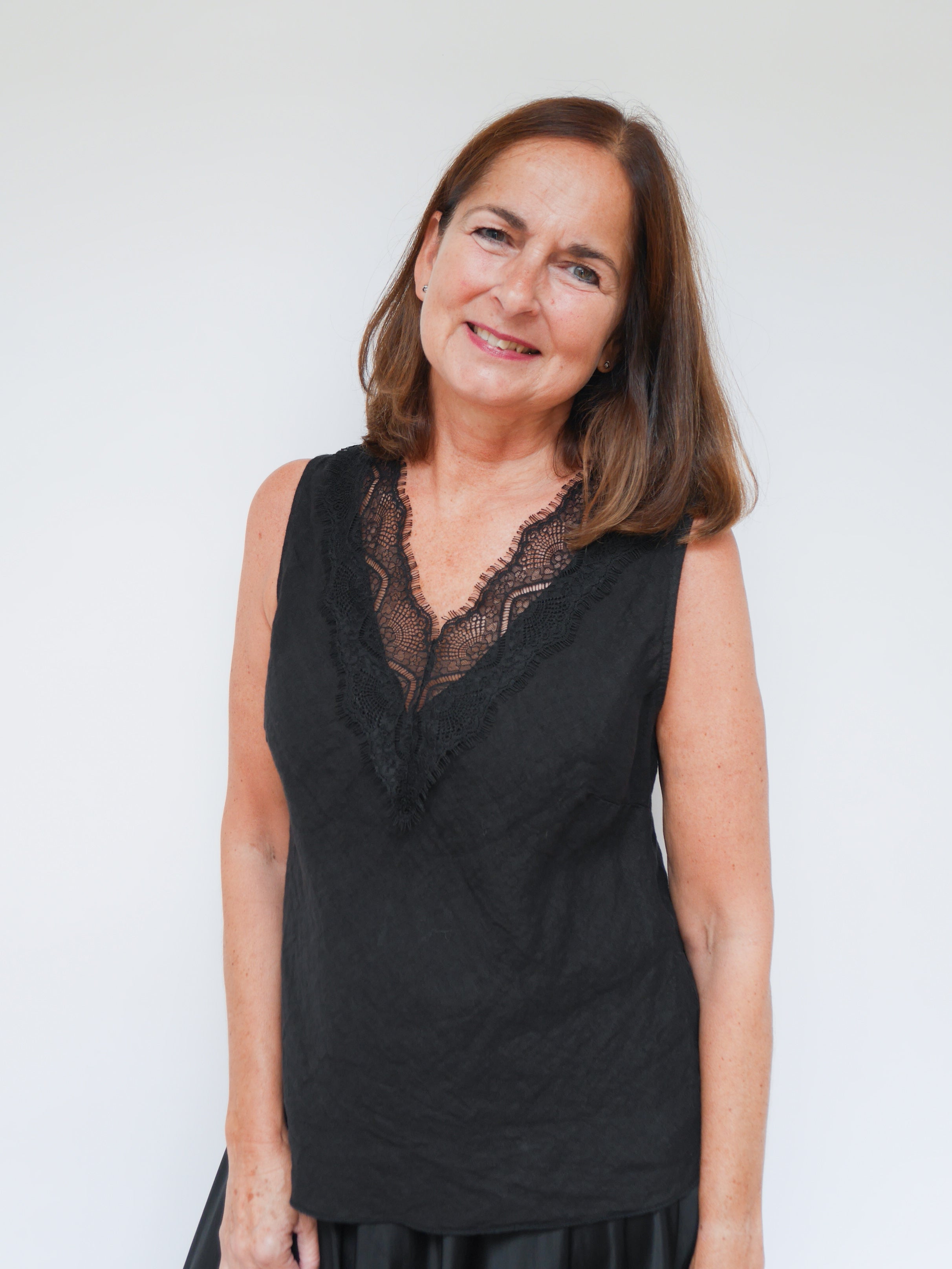 Amalee Linen Top Black
