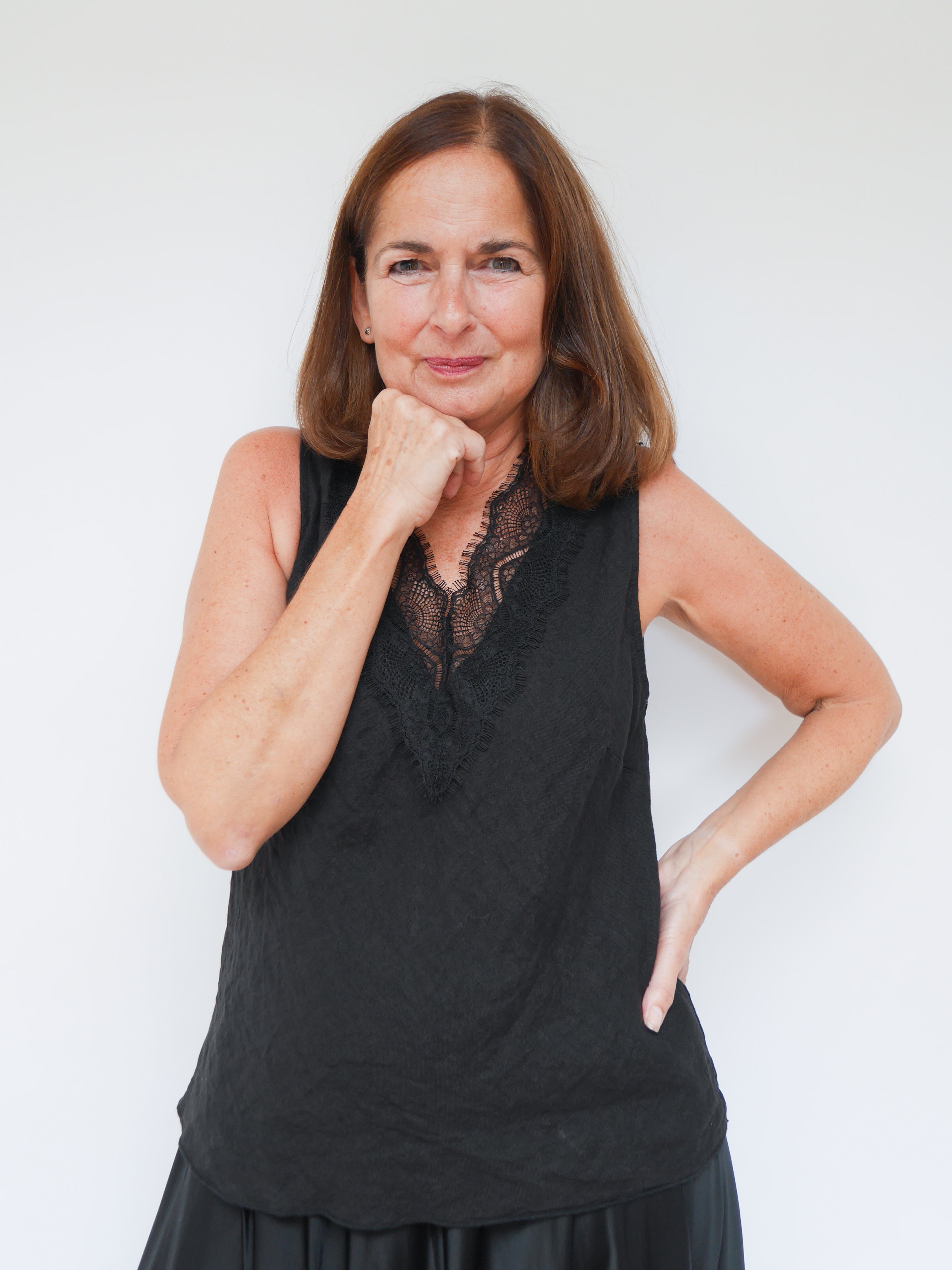 Amalee Linen Top Black