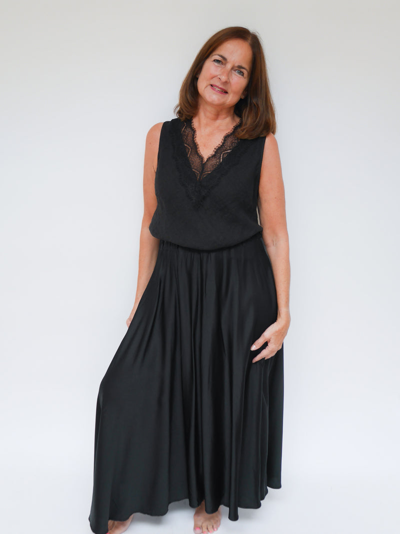 Polly Satin Skirt Black