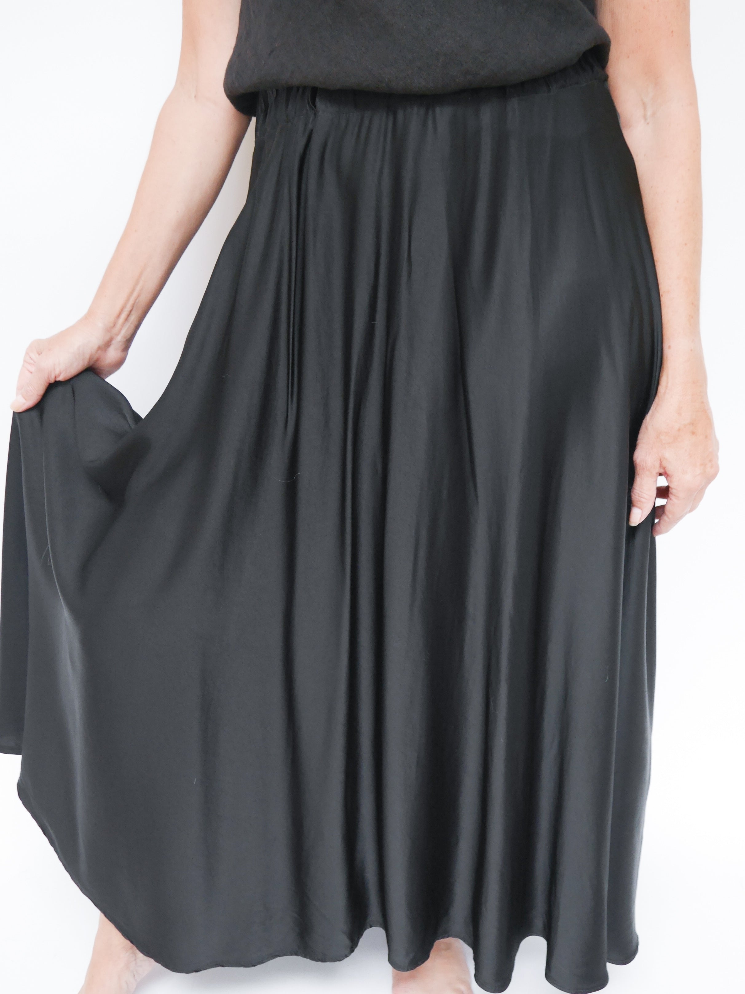 Polly Satin Skirt Black