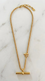 Gold necklace with double T-bar design