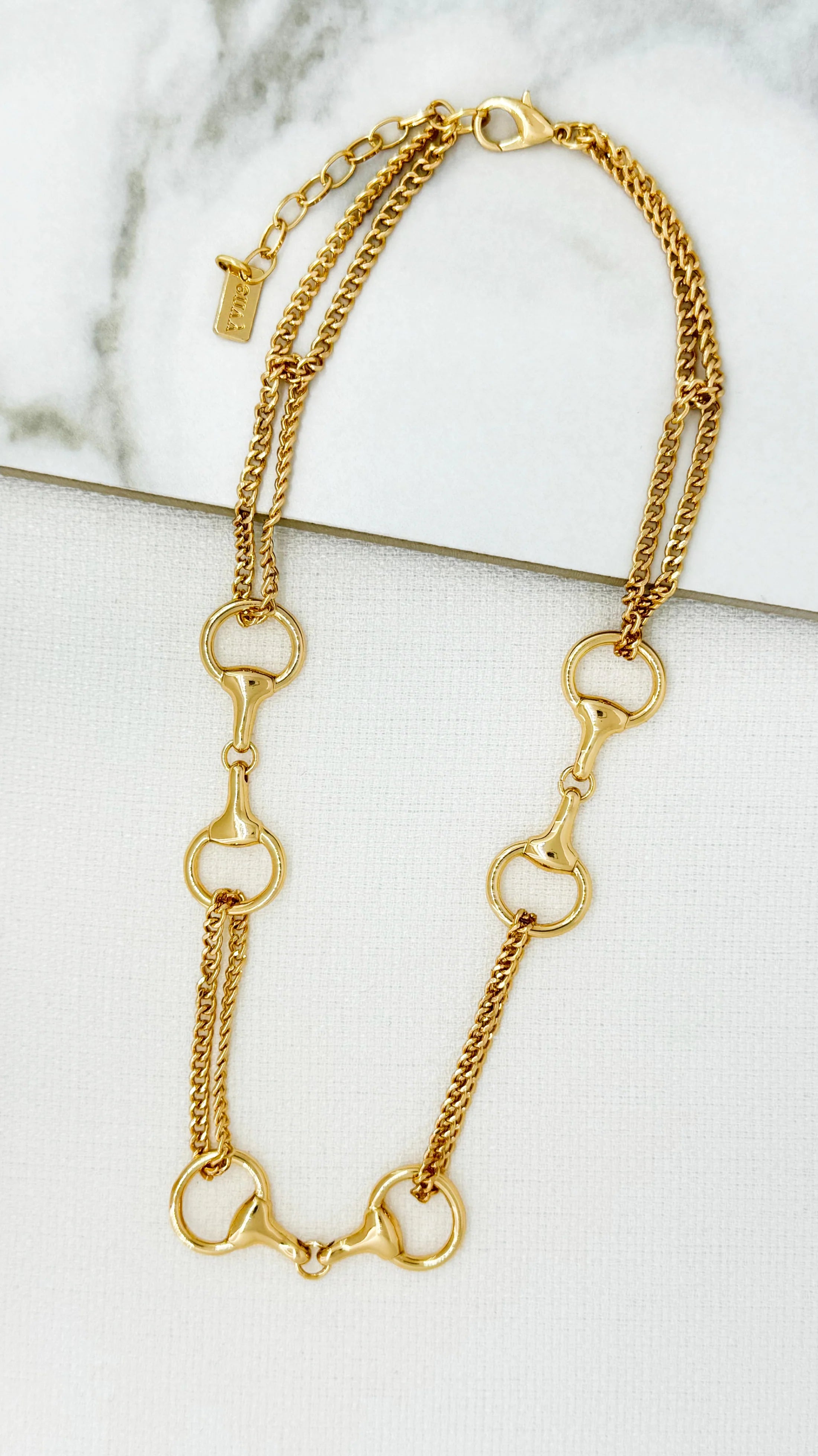 Short gold chain necklace with softbit design