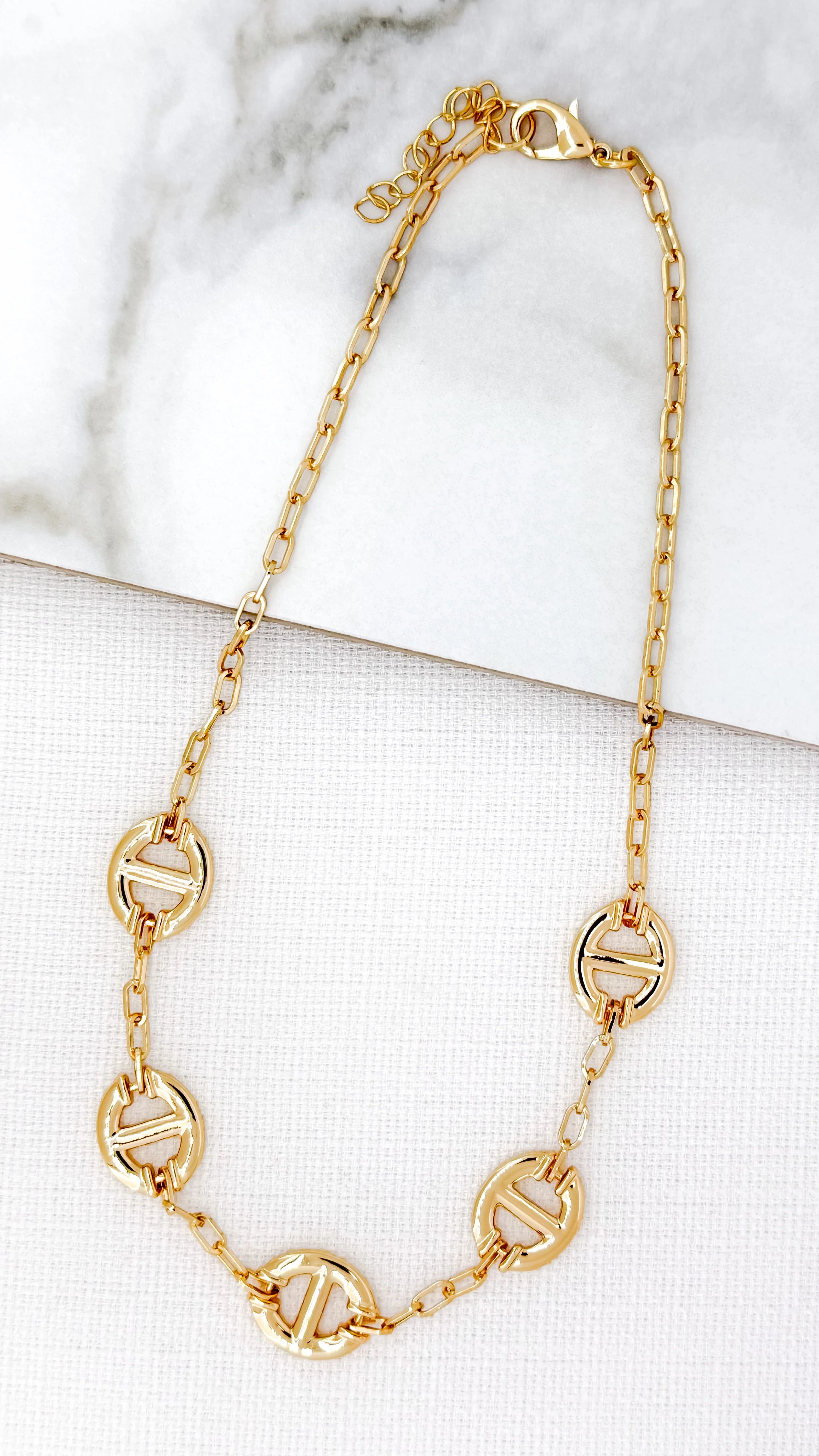 Envy Short Gold Necklace with Oval Links